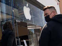 Apple stores in the United States retain mask mask mandates for now